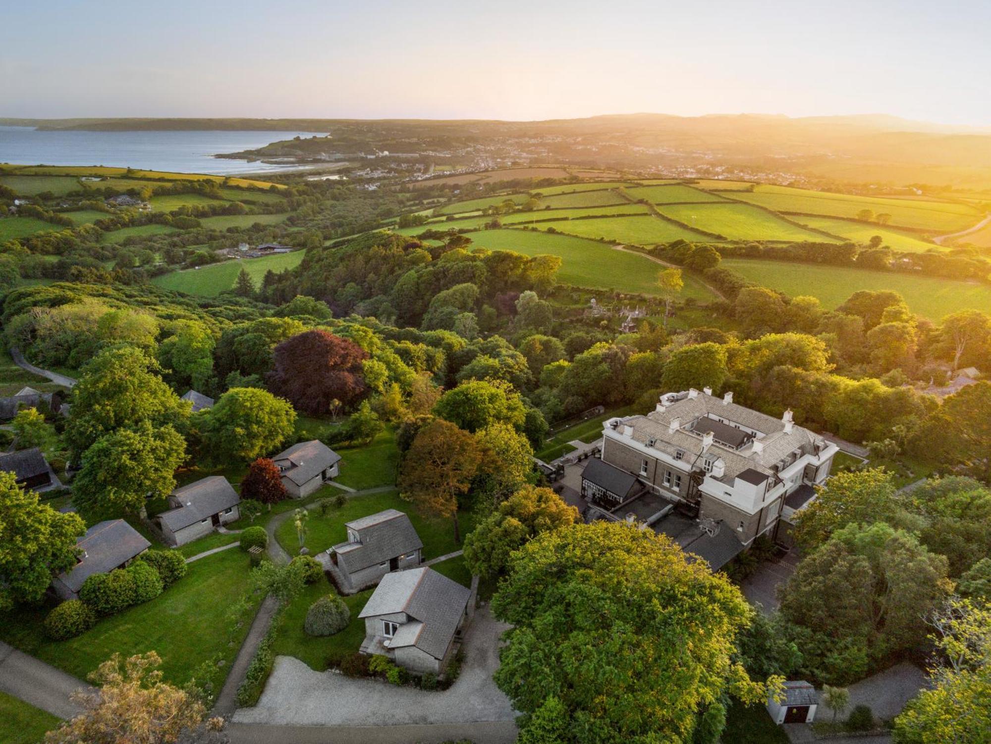 Trenython Manor Resort Фовей Экстерьер фото