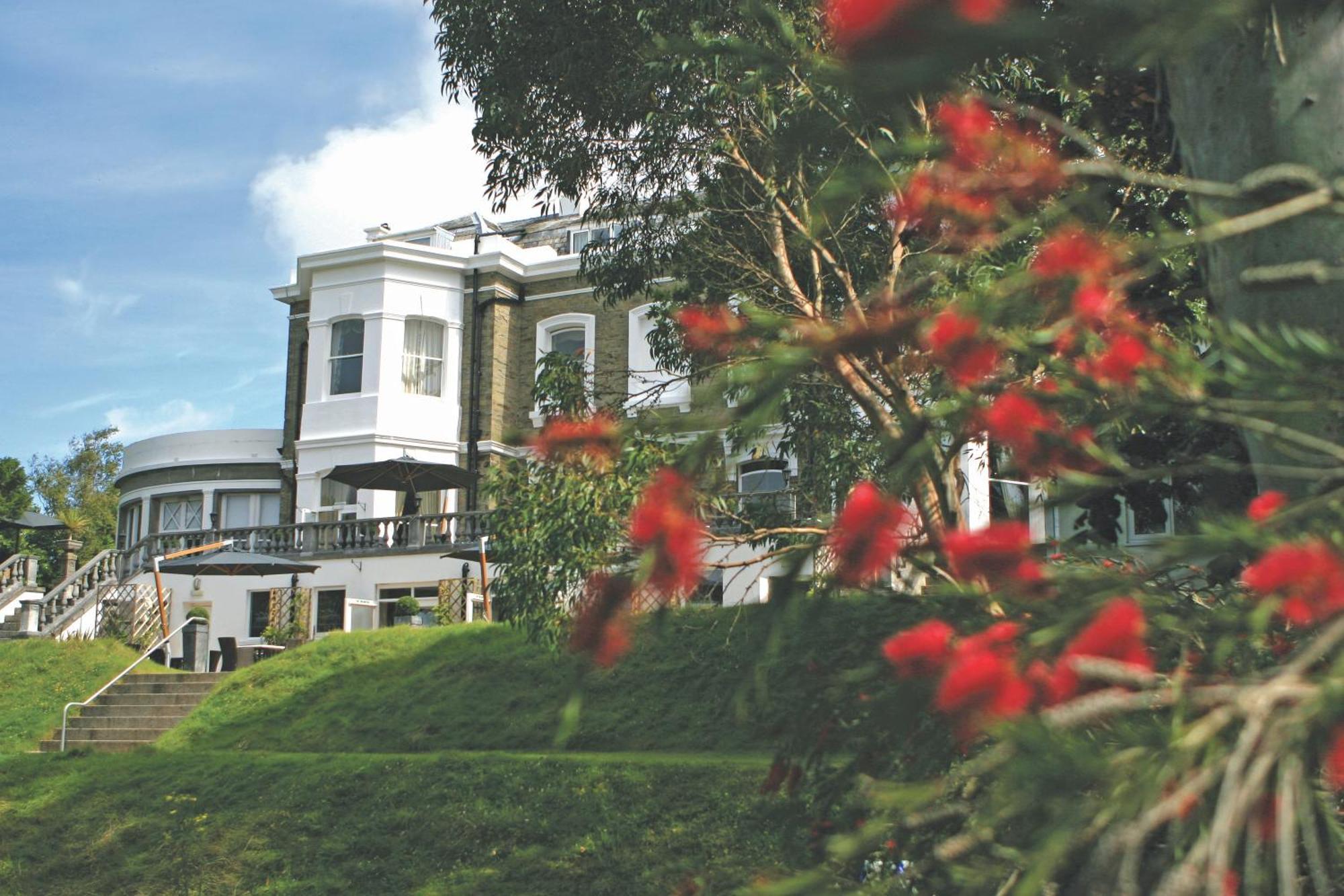 Trenython Manor Resort Фовей Экстерьер фото